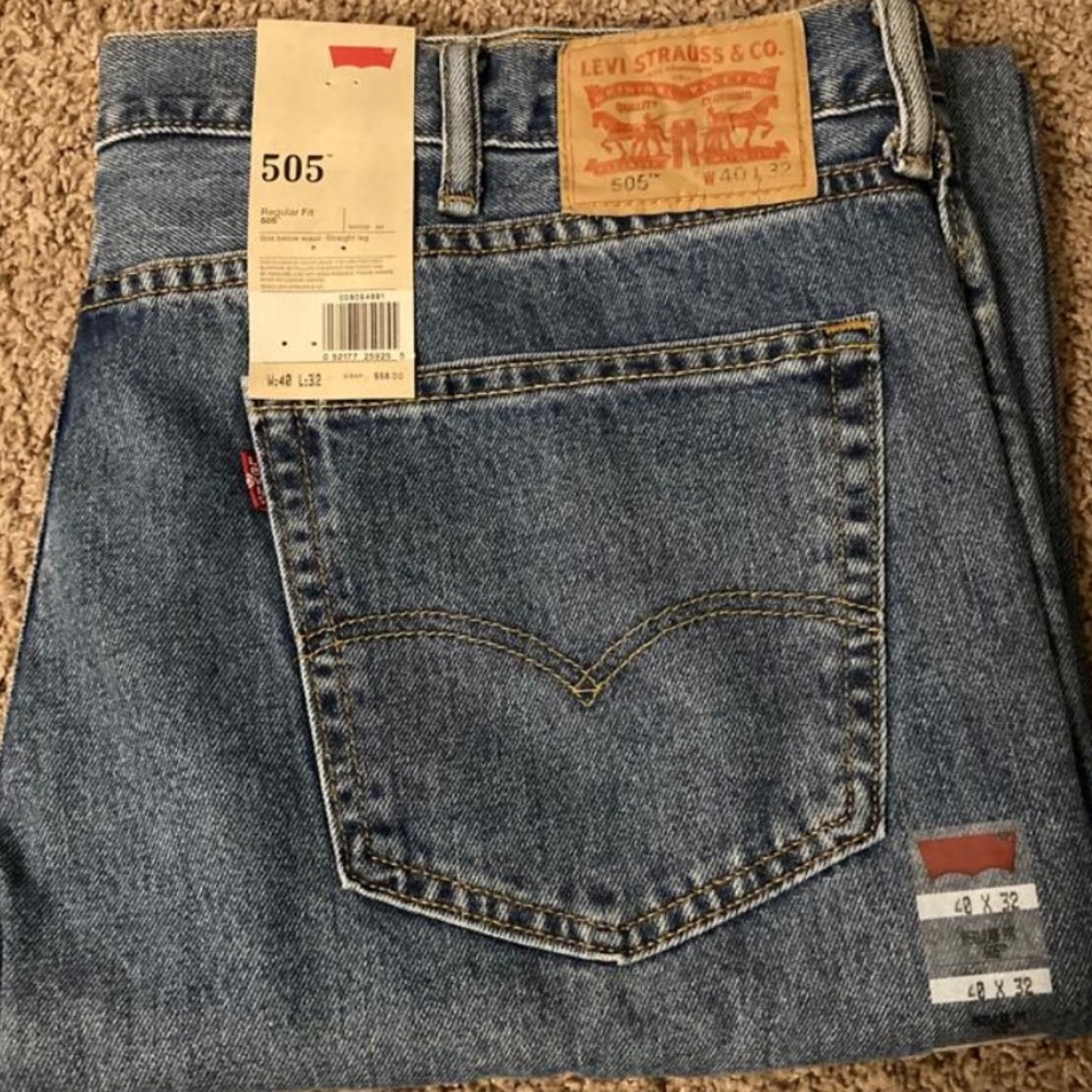 42x32 Levi’s brand new